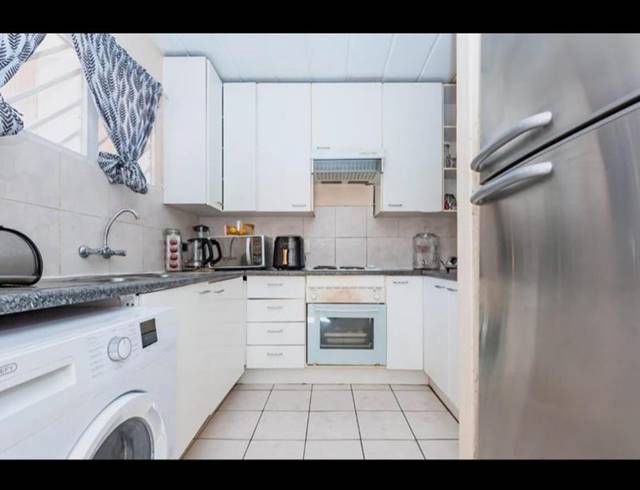 2 BEDROOM TOWNHOUSE FOR SALE IN OAKDENE